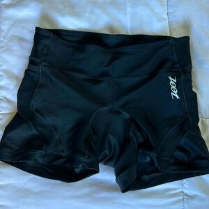 Like New Zoot Women’s 3-in Triathlon Shorts with Cycling Chamois Pad Medium M
